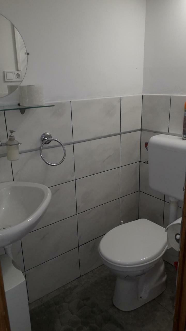 Hangulat Vendeghaz Apartmanok 欧罗什哈佐 外观 照片