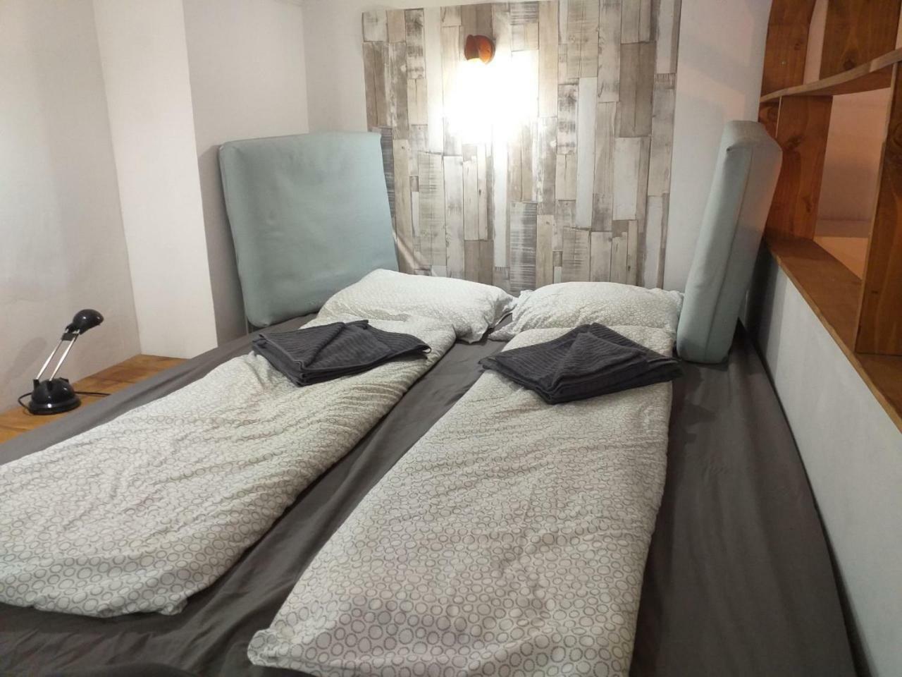 Hangulat Vendeghaz Apartmanok 欧罗什哈佐 外观 照片